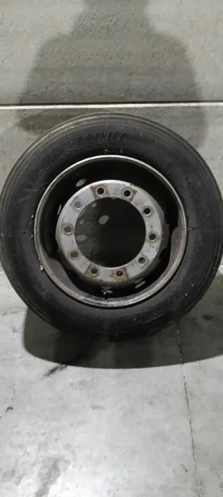 Neumático de camión Bridgestone