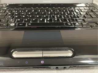 Portátil Toshiba Satellite A300 con cargador