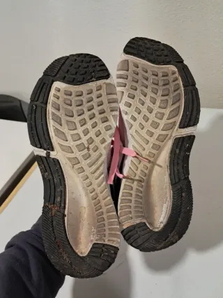 Zapatillas Deportivas Rosa y Negro (Talla 39)