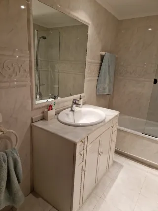 Lavabo y mueble de baño