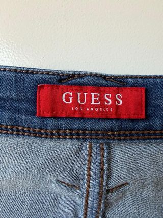 Pantalón Guess low ride flare jeans