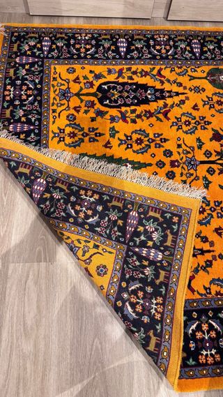 Alfombra tejida a mano