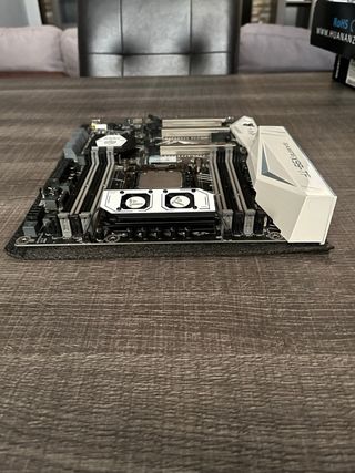 Huananzhi X99 + Intel Xeon E5-2620 v3