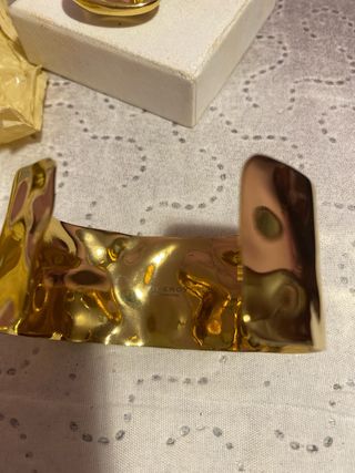 Conjunto Viceroy Brazalete y Pendientes Dorados