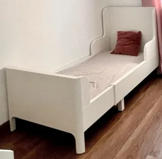 Cama extensible IKEA BUSUNGE + colchón Omsint
