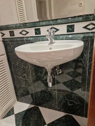 Lavabo de baño blanco Roca