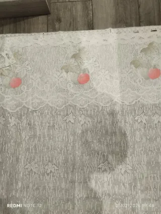 Cortina de cocina rosa y blanca