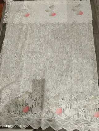 Cortina de cocina rosa y blanca