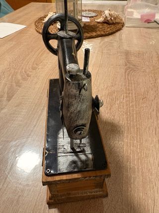 Máquina de coser joyero decorativa