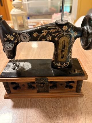 Máquina de coser joyero decorativa