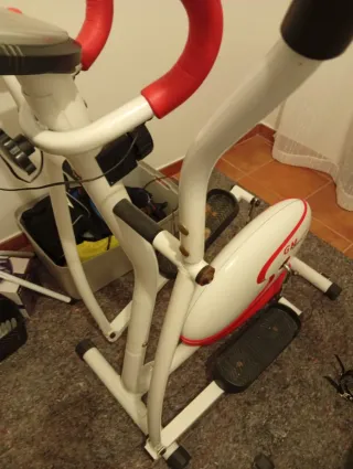 Bicicleta Elíptica Blanca y Roja