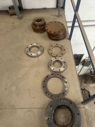 Bridas, codos y cuellos de hierro (6 y más)