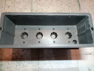 Jardinera Plástico Negra y Gris