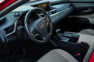 Lexus ES 2019