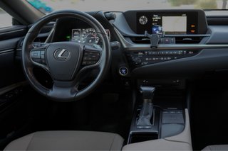 Lexus ES 2019