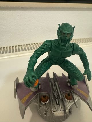 Duende Verde Figura Acción + Planeador Spiderman