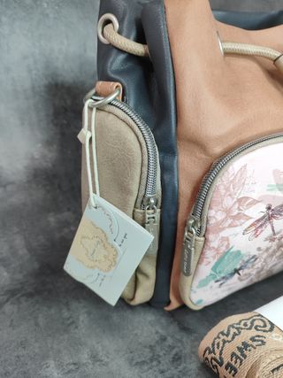 Bandolera Sweet Candy Rosa con libelulas bordadas