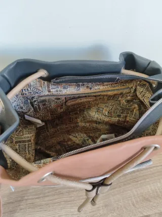 Bandolera Sweet Candy Rosa con libelulas bordadas