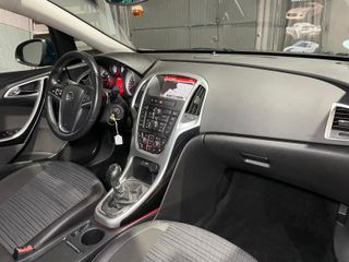 Opel Astra 1.4 TURBO SELECTIVE