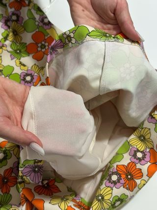 Vestido floral retro Zara