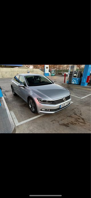 Volkswagen Passat 2.0 tdi sport