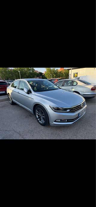 Volkswagen Passat 2.0 tdi sport