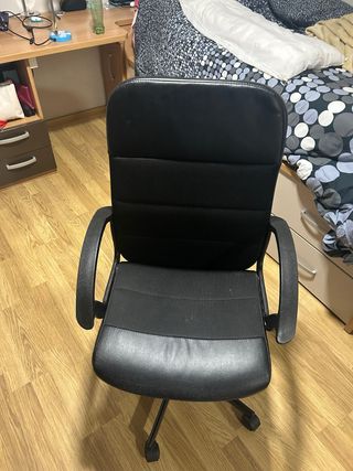Silla de escritorio negra