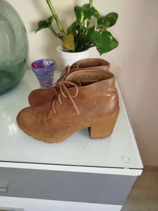 Botines burdeos y marrones