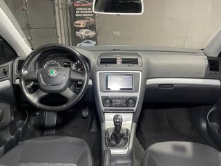 Skoda Octavia 1.6 TDI AMBITION
