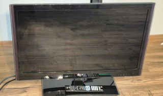 Televisión LED LG 32 Negra