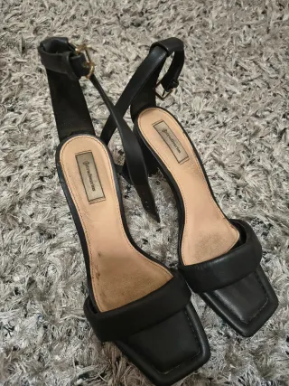 Sandalias tacón Stradivarius Talla 39