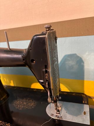 Máquina de coser Sigma antigua