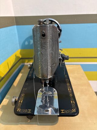 Máquina de coser Sigma antigua