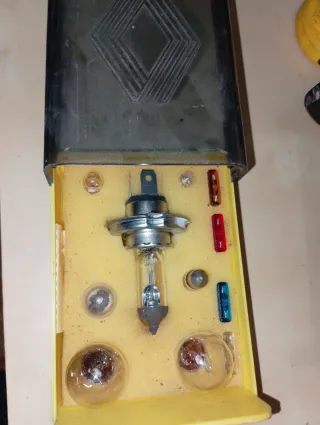 Bombillas y fusibles para coche