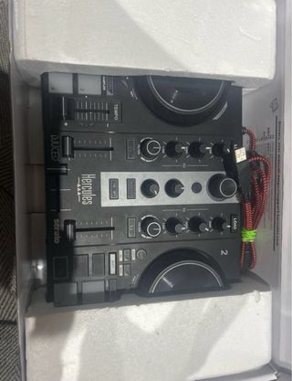 Controlador DJ Hercules Impulse MK2