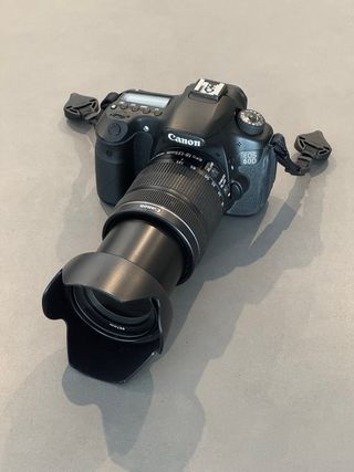 Canon 60D + Lente 18-135 IS STM + Flash 470EX-AI