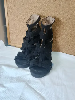 Sandalias de tacón negras talla 38