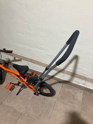 Bicicleta niño B'TWIN 16” con ruedines y barra