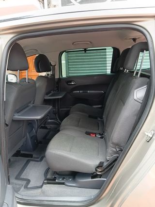 Peugeot 5008 2016 monovolumen 7plazas 141.053kms