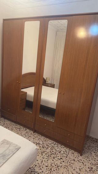 Muebles dormitorio madera marrón