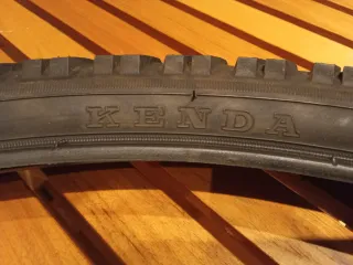 4 NEUMATICOS  26 X 1.95.  POCO USO.  CASI NUEVOS.