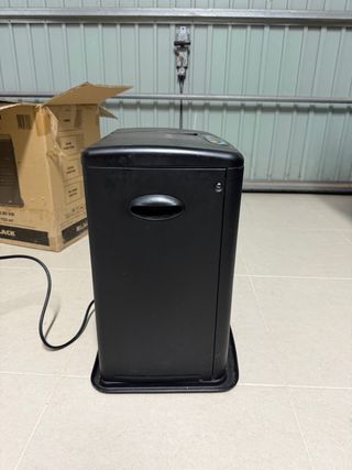 Estufa parafina Zibro y 2 garrafas de parafina 20L