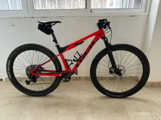 Bicicleta Trek Supercaliber 9.8 2022