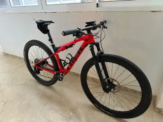 Bicicleta Trek Supercaliber 9.8 2022