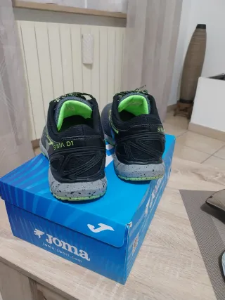 Sneakers Joma grigie e verdi