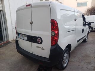 FIAT Doblò Maxi  con candados aa da ee ccc