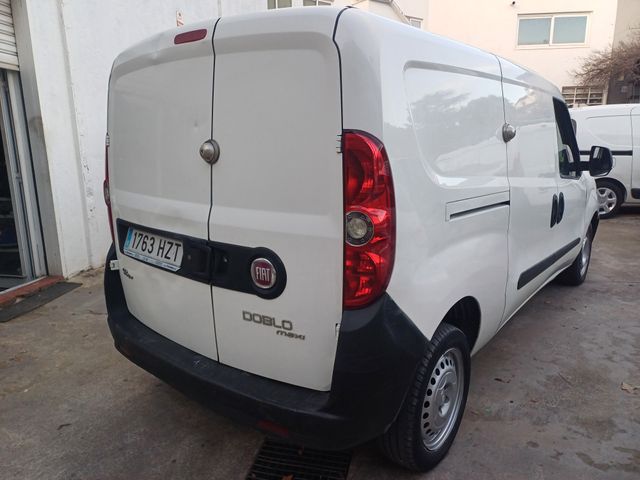 FIAT Doblò Maxi  con candados aa da ee ccc