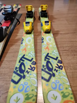 Esquís infantiles 100 cm 20€ CADA PAREJA