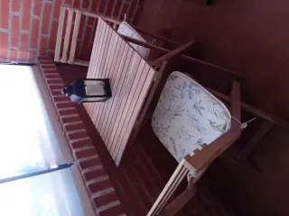 Mesa y 2 sillas de terraza madera regalo cojines