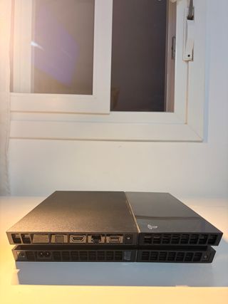 PS4 (PlayStation 4) CUH-1116A Negra